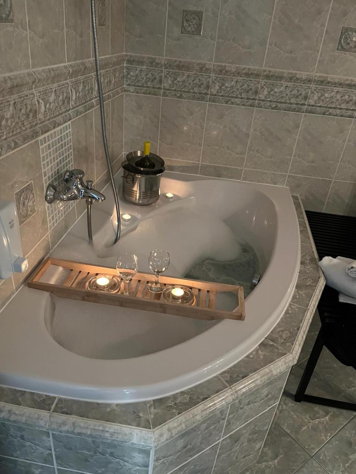 בויניצה Apartments Renesance מראה חיצוני תמונה